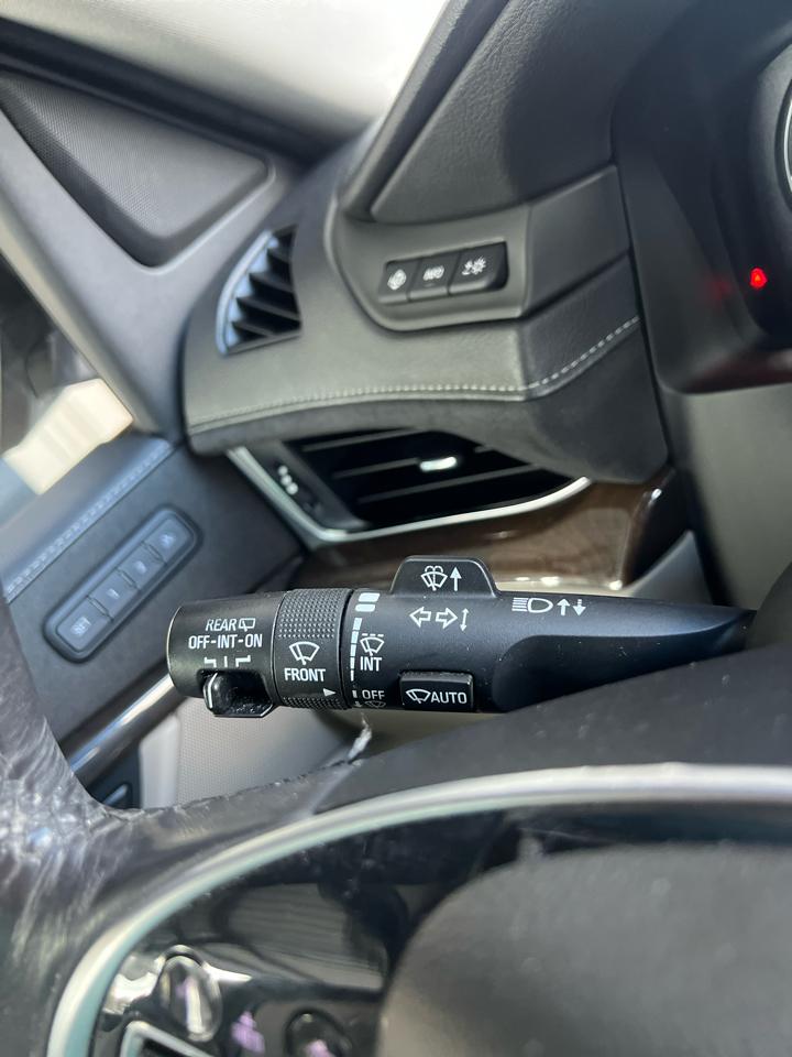 Cadillac Escalade  2018