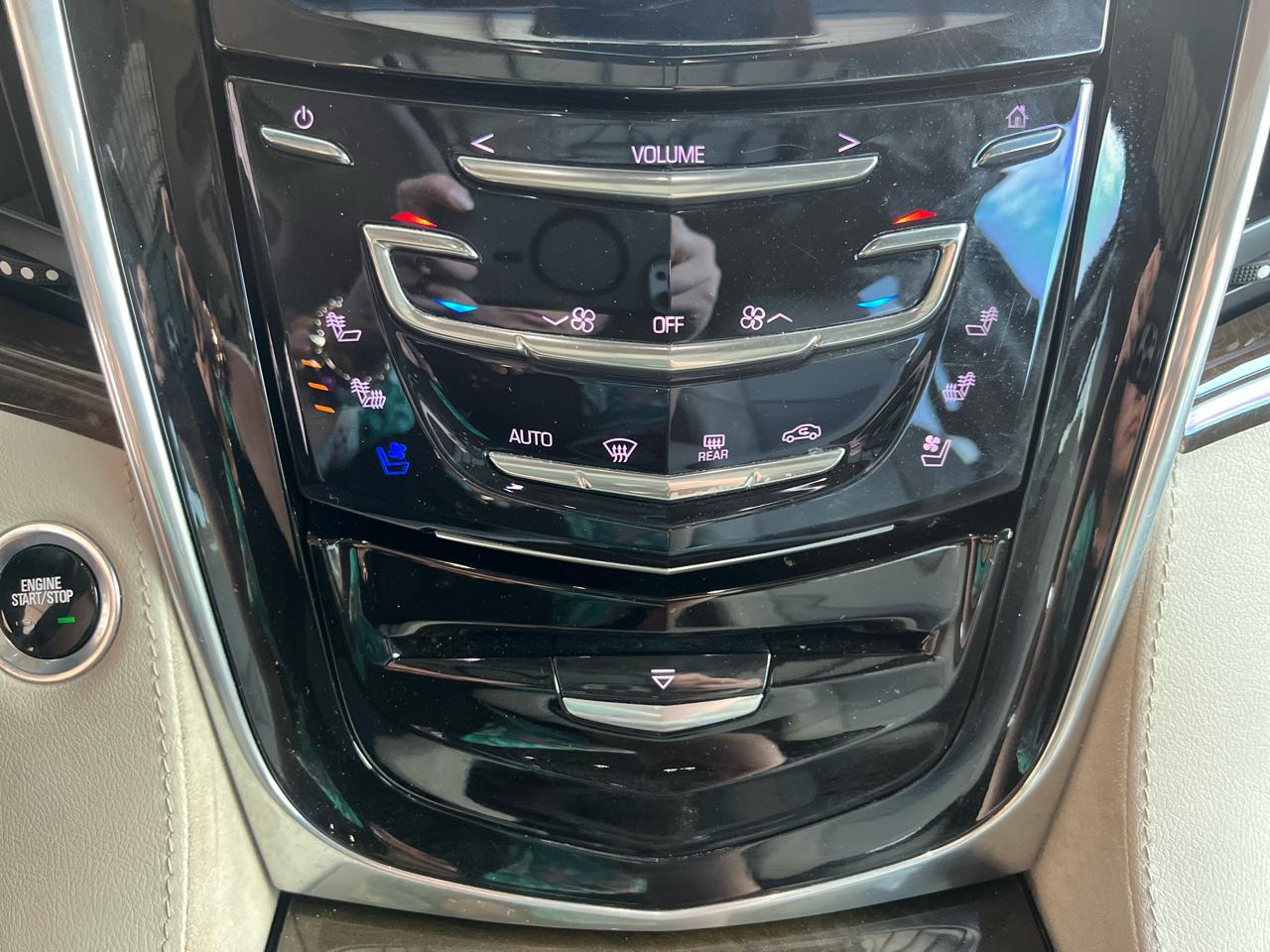 Cadillac Escalade  2018