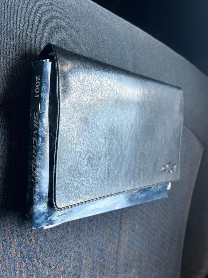 Chevrolet Silverado 1500  2001