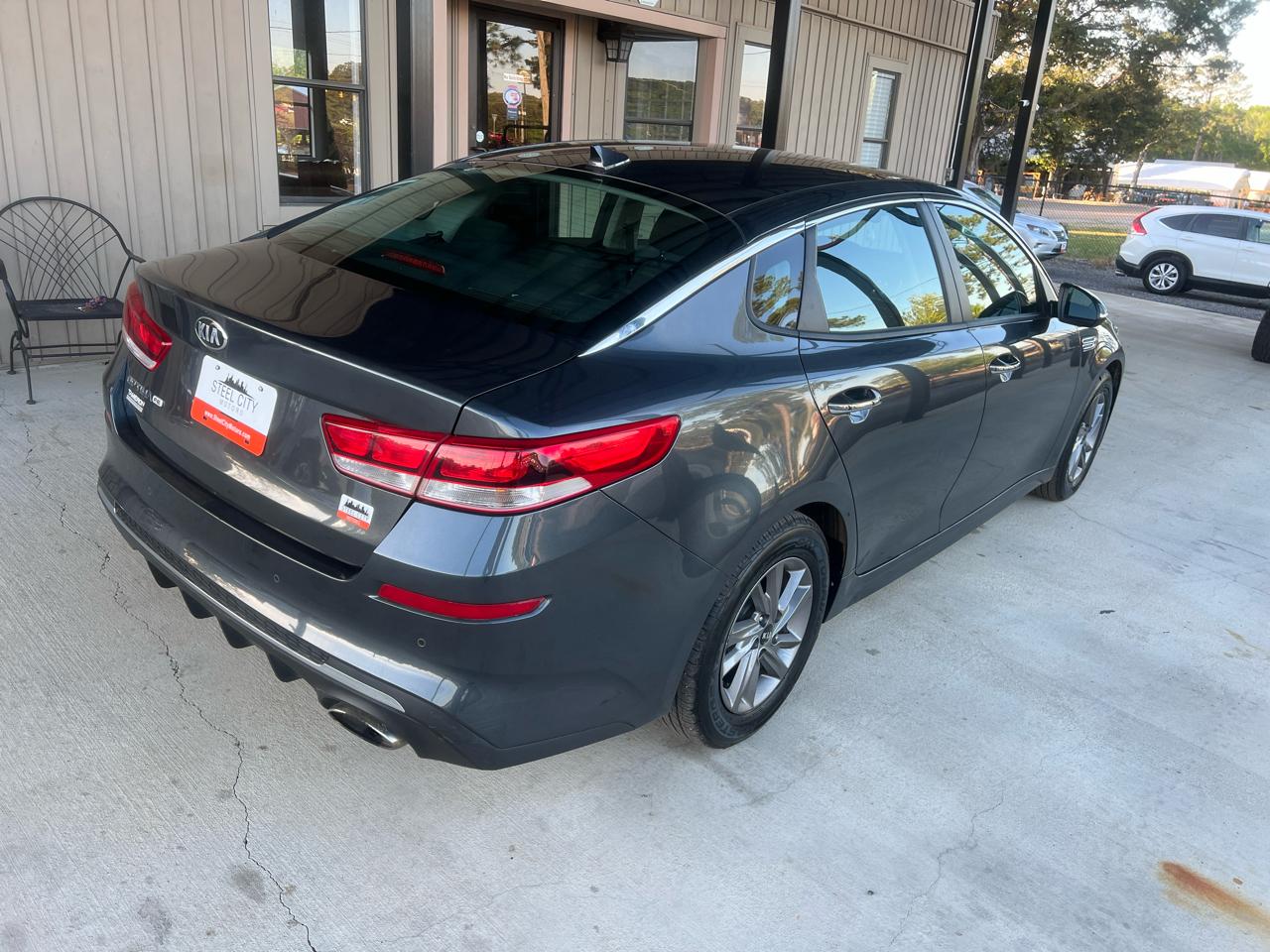 Kia Optima  2020