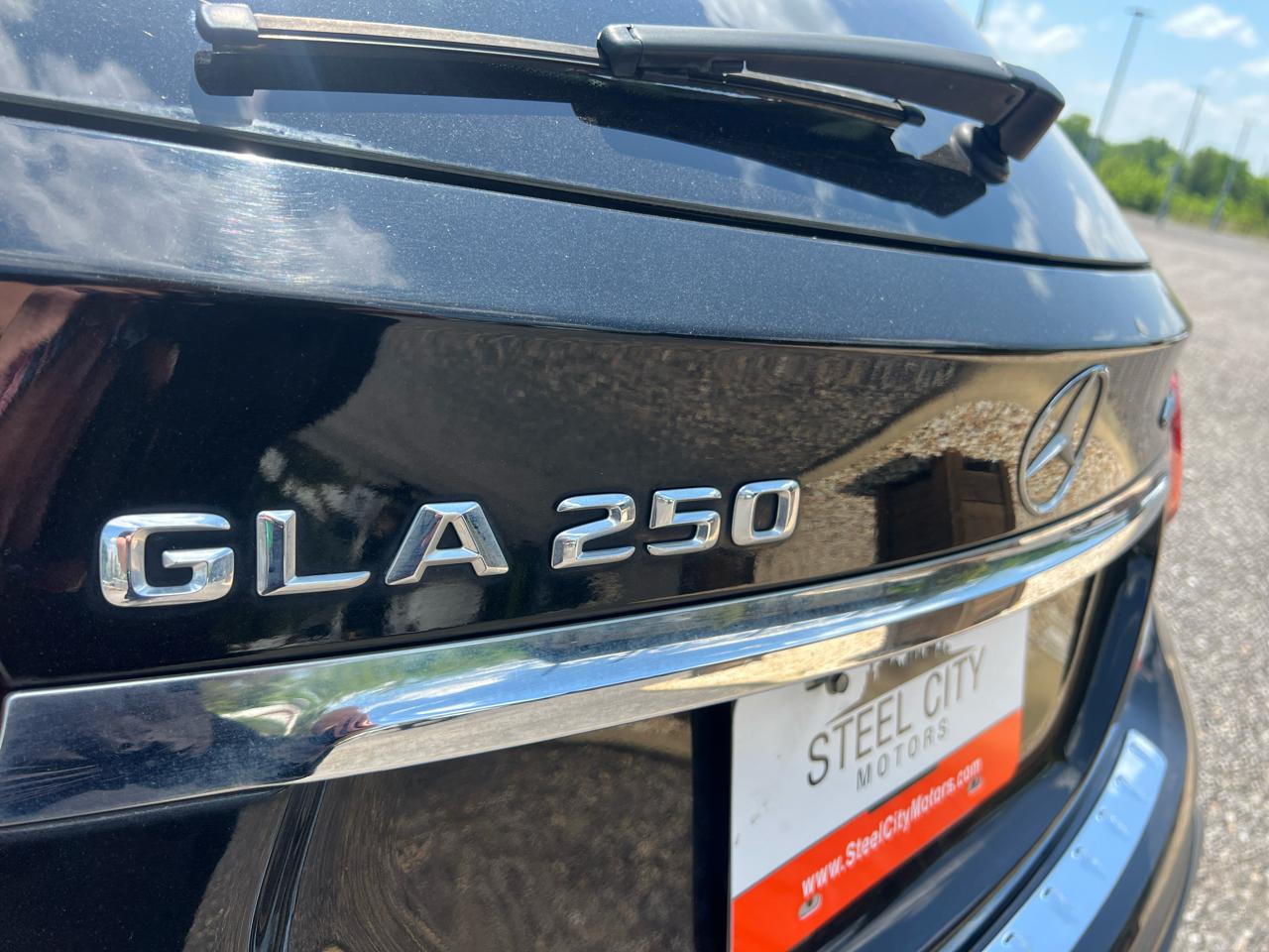 Mercedes-Benz GLA-Class  2015