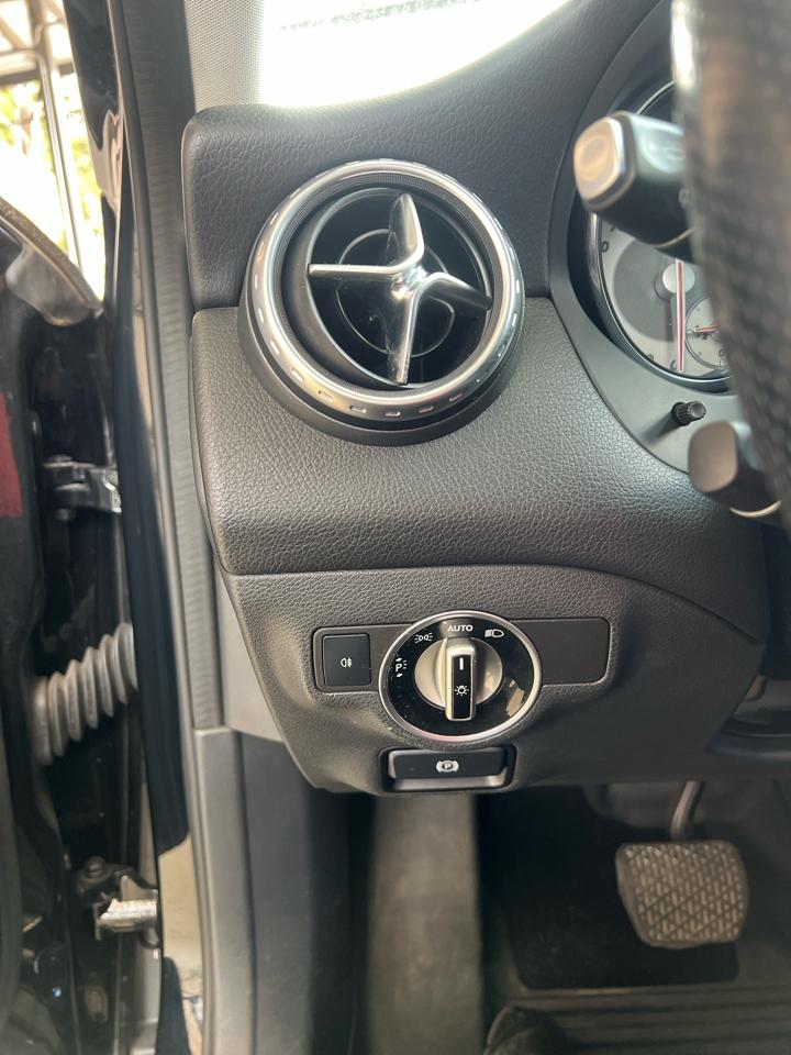 Mercedes-Benz GLA-Class  2015
