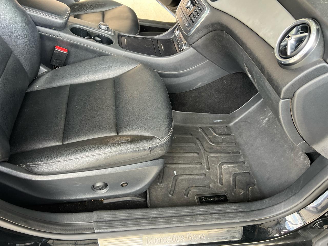 Mercedes-Benz GLA-Class  2015