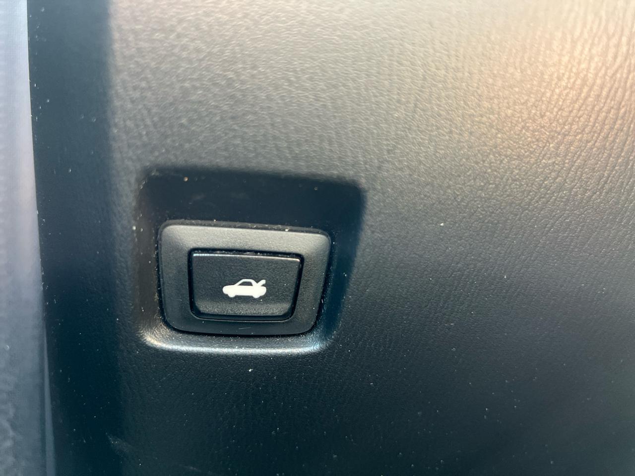 Mazda MAZDA3  2014