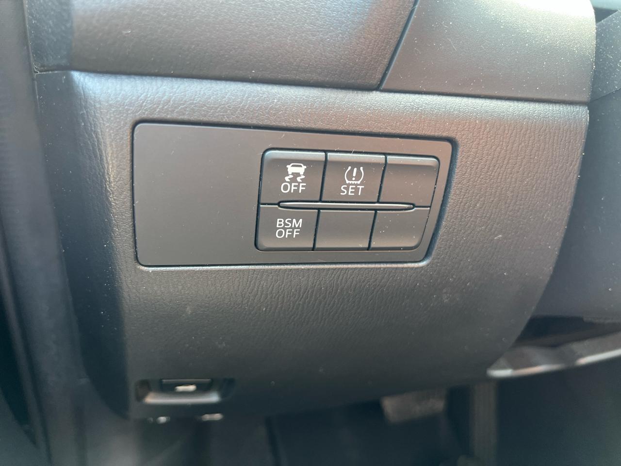 Mazda MAZDA3  2014