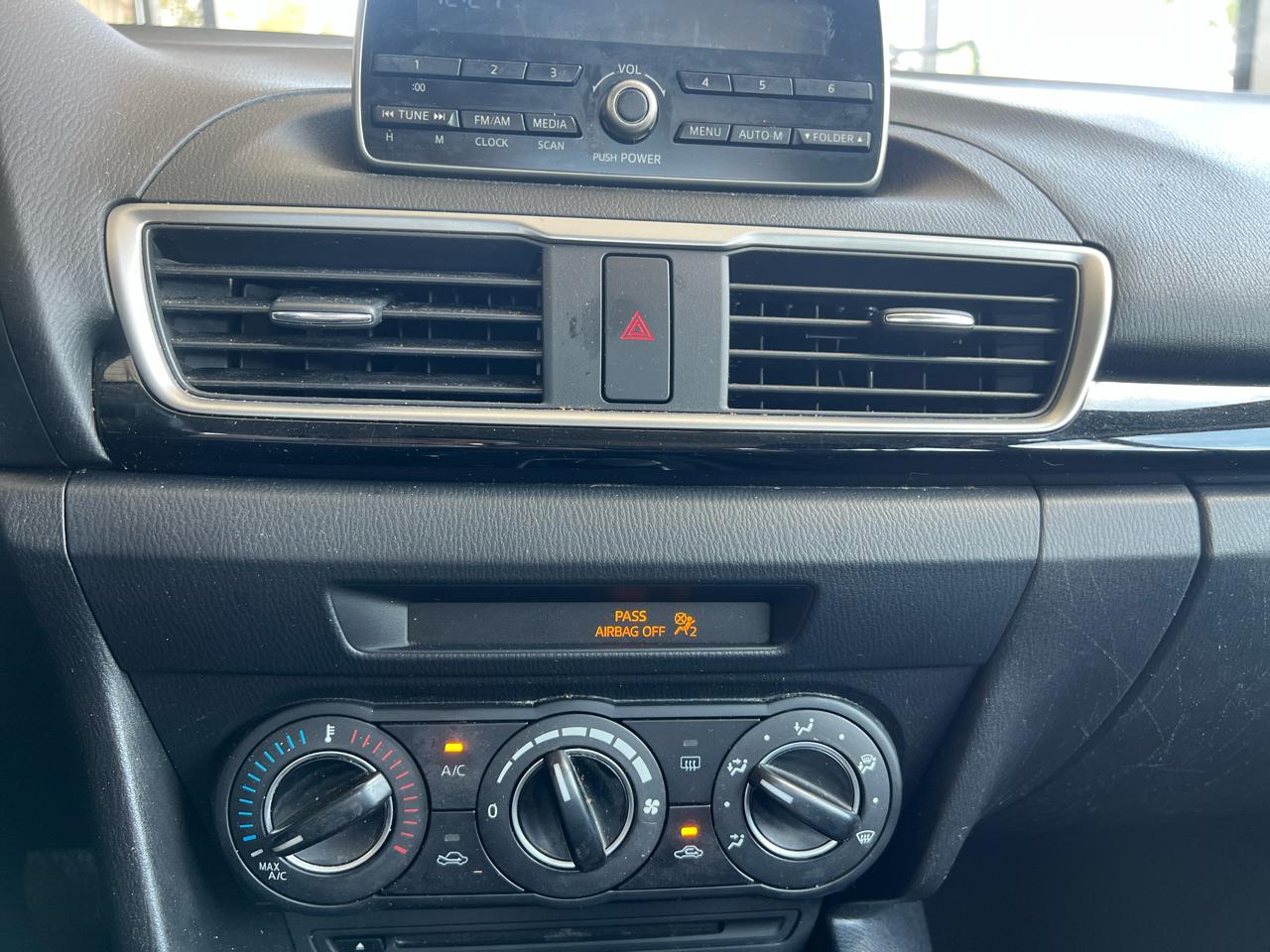 Mazda MAZDA3  2014