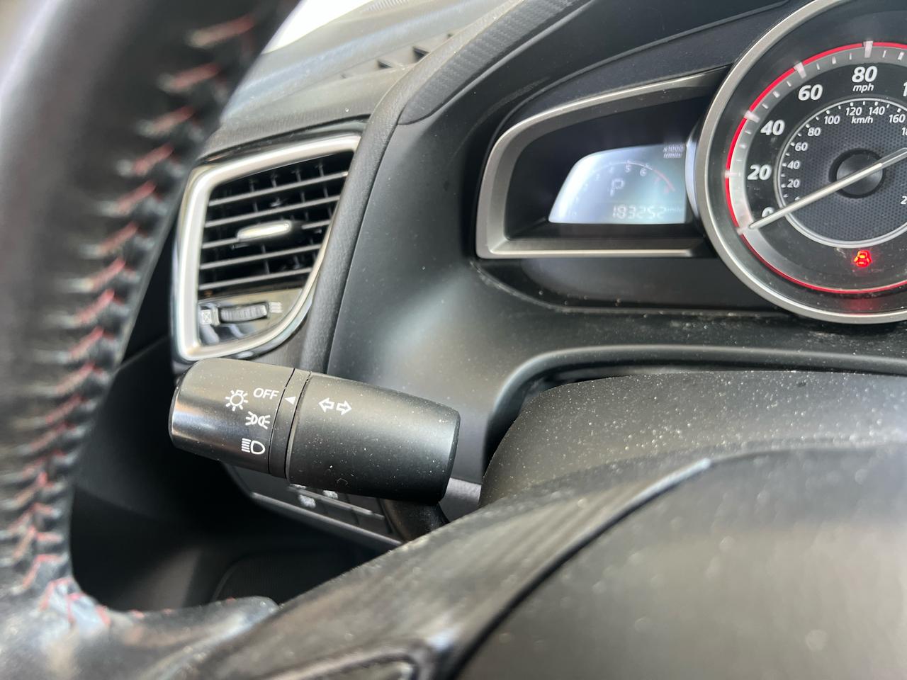 Mazda MAZDA3  2014