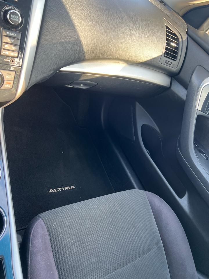 Nissan Altima  2013