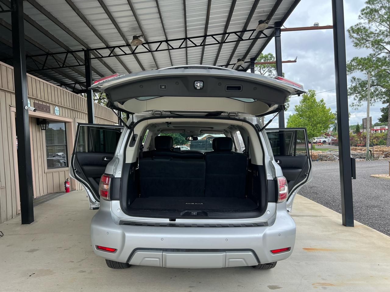 Nissan Armada Platinum 2018