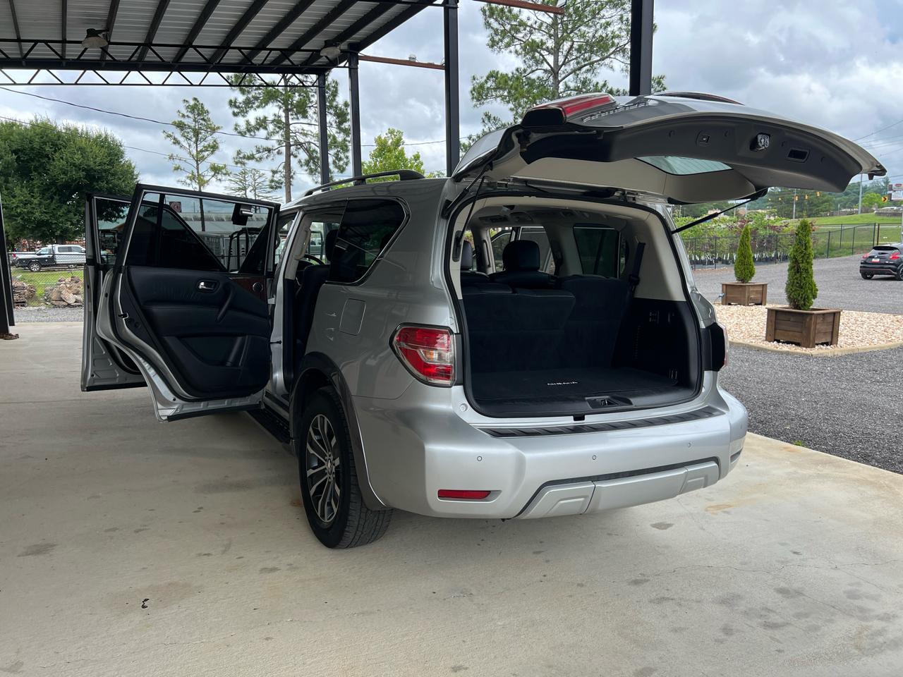 Nissan Armada Platinum 2018