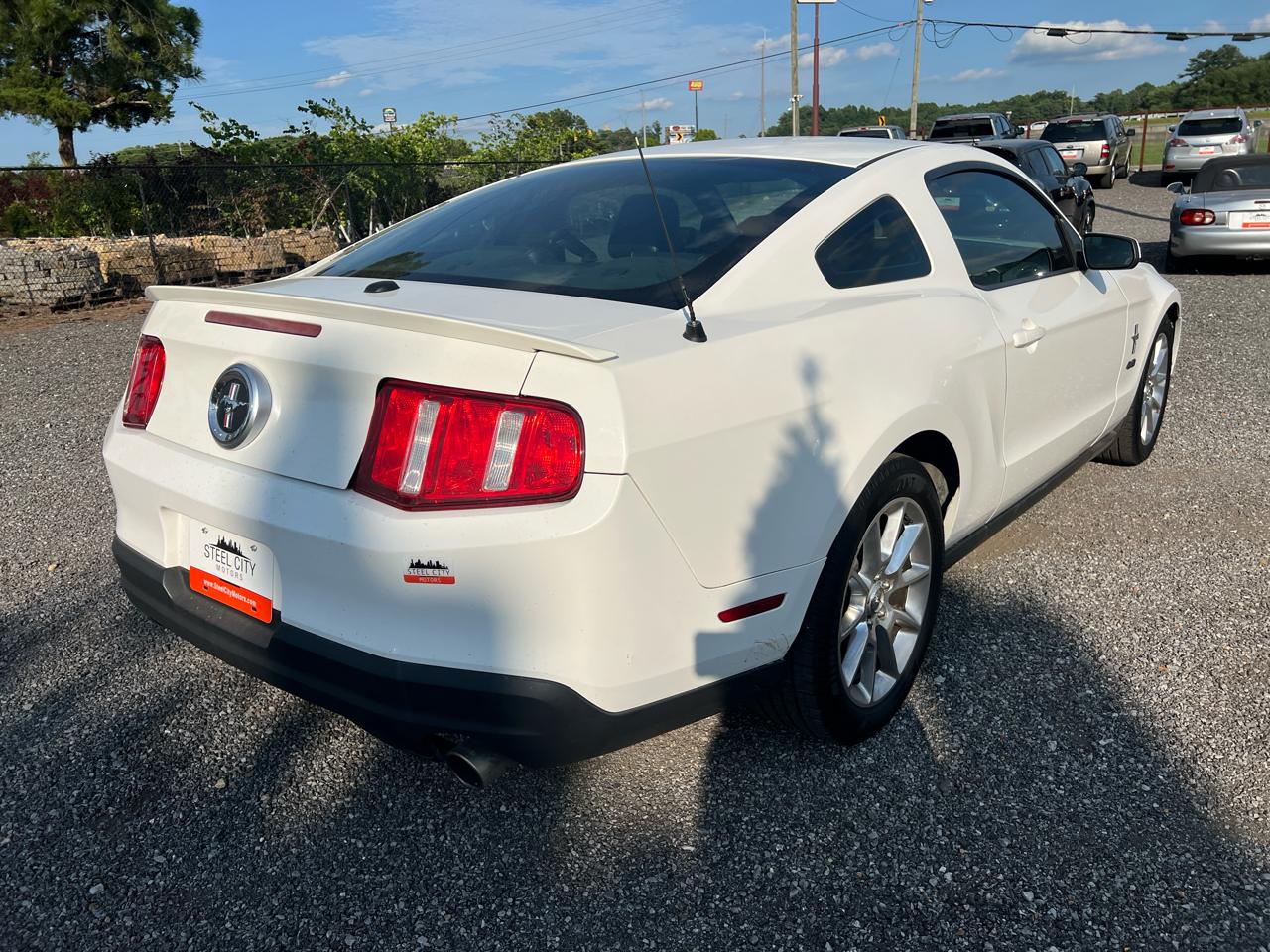 Ford Mustang  2010