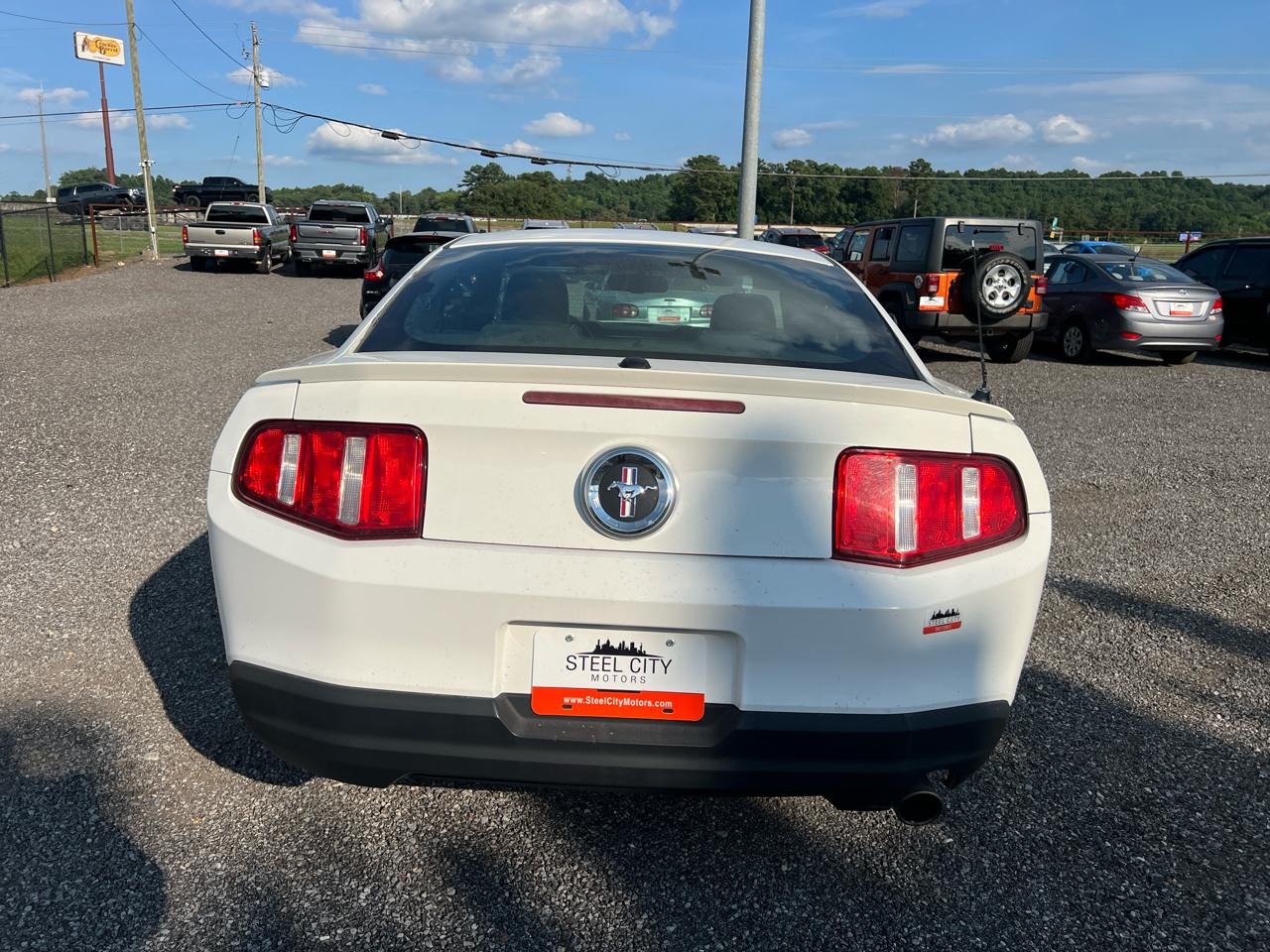 Ford Mustang  2010