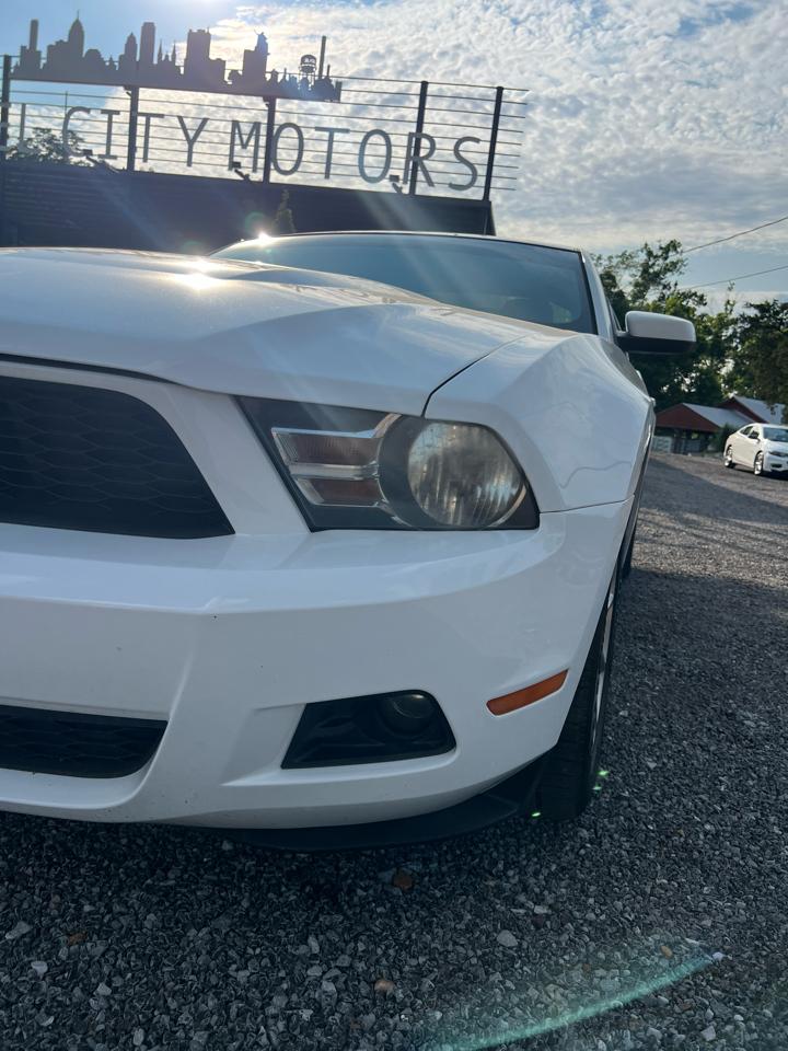 Ford Mustang  2010