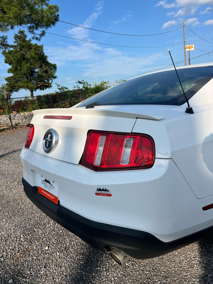 Ford Mustang  2010