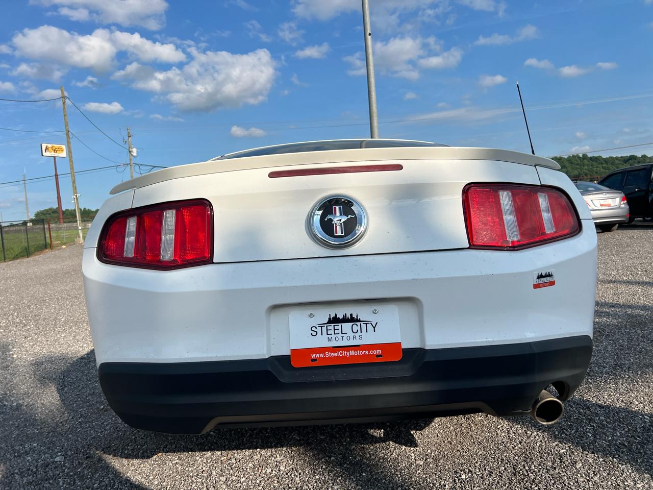 Ford Mustang  2010