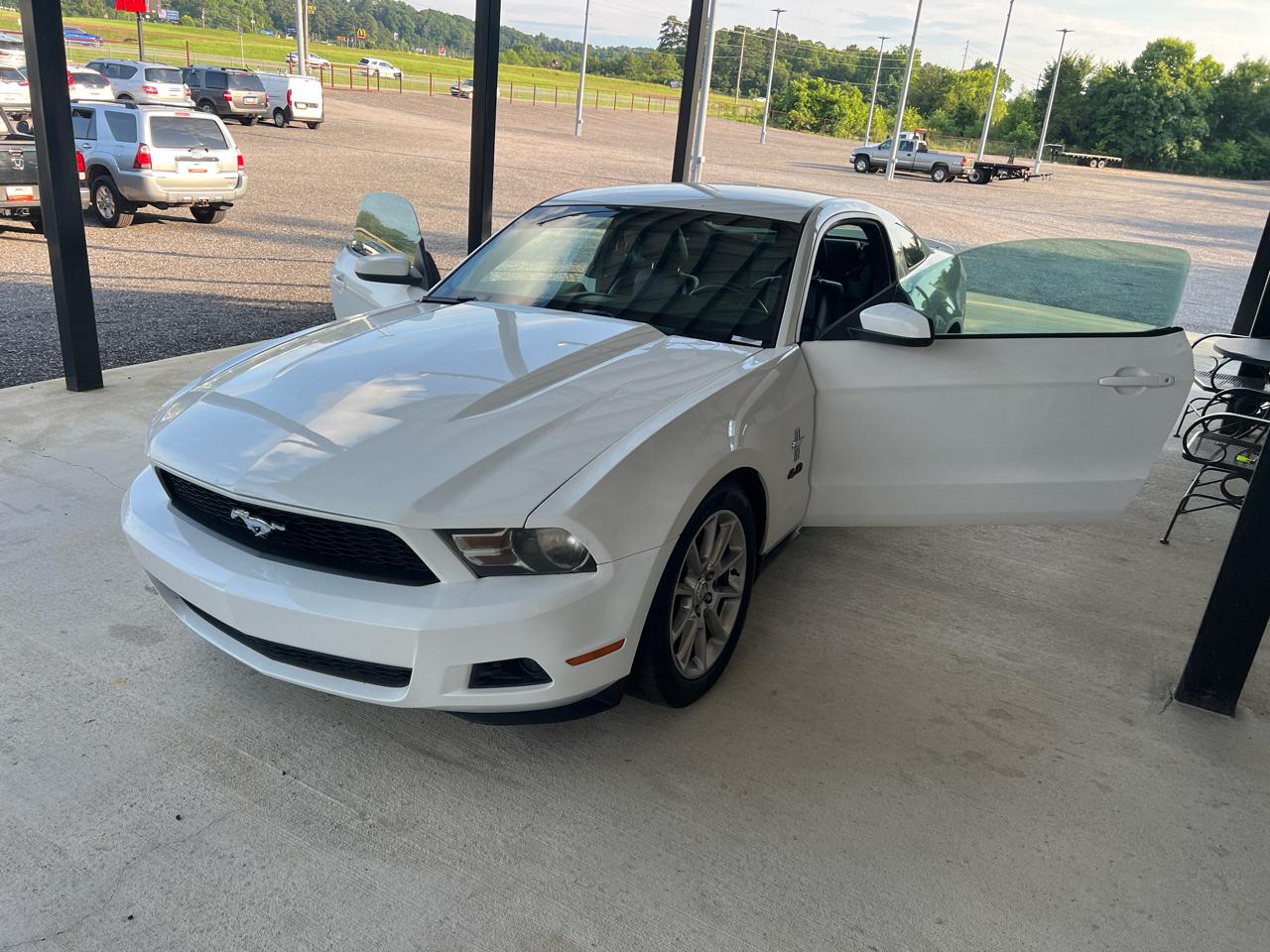 Ford Mustang  2010