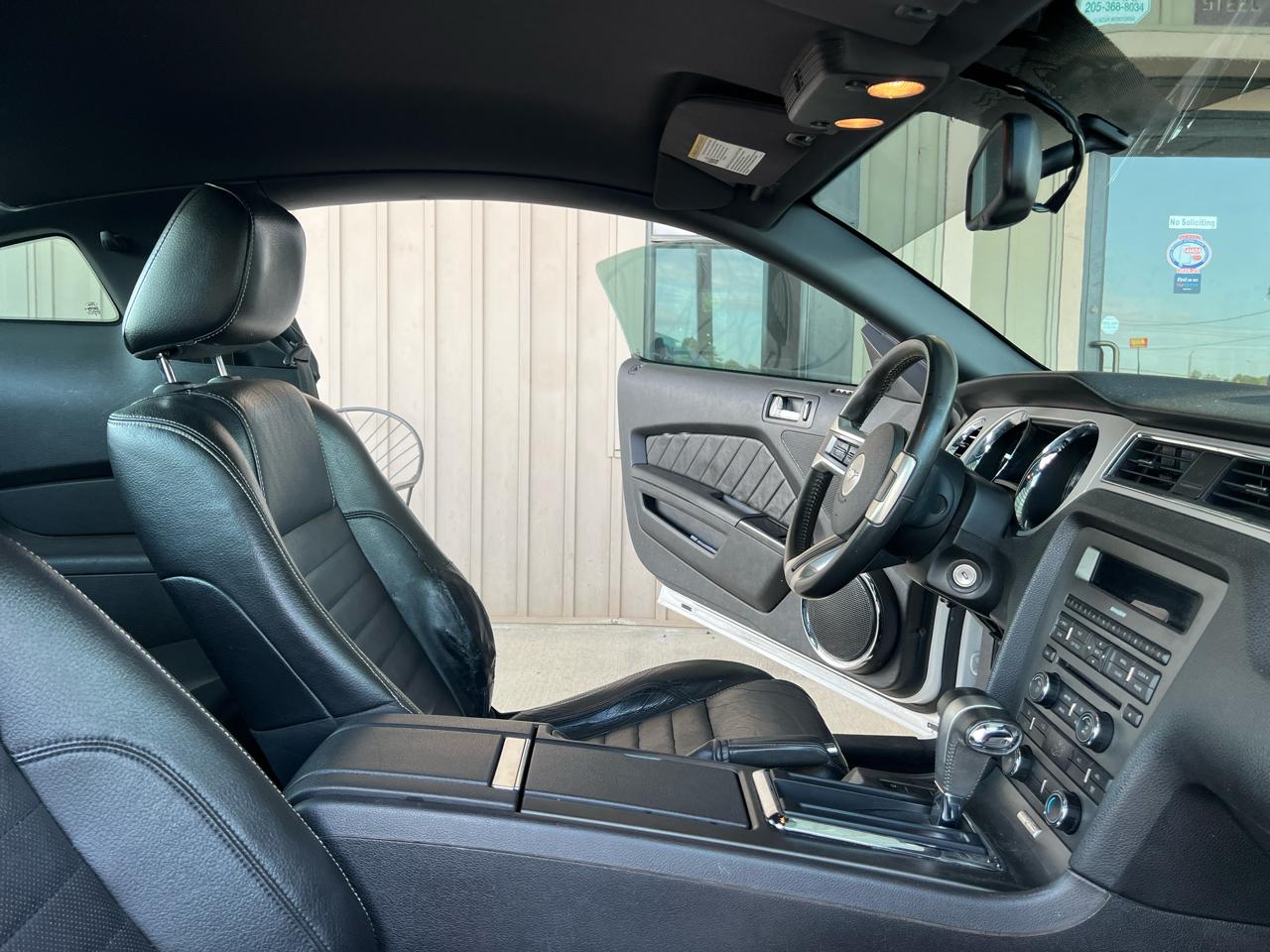 Ford Mustang  2010