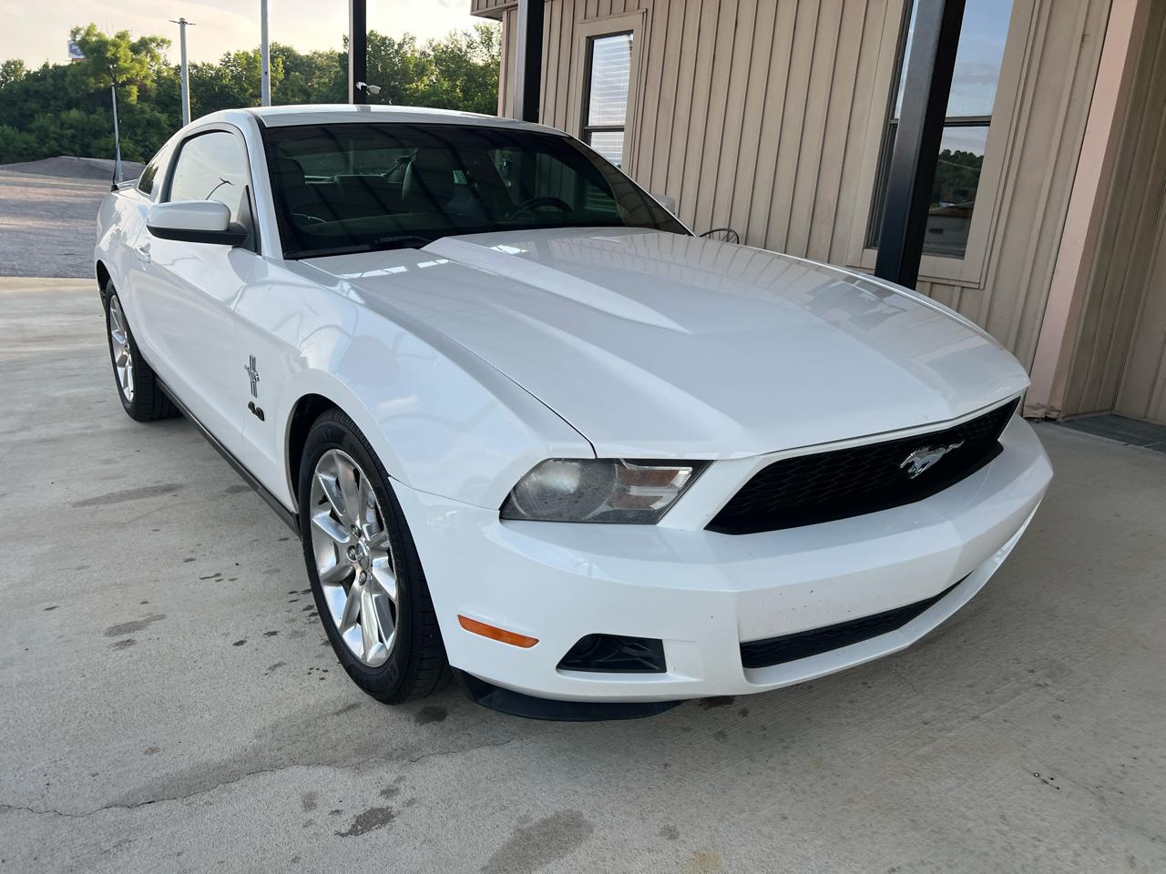Ford Mustang  2010
