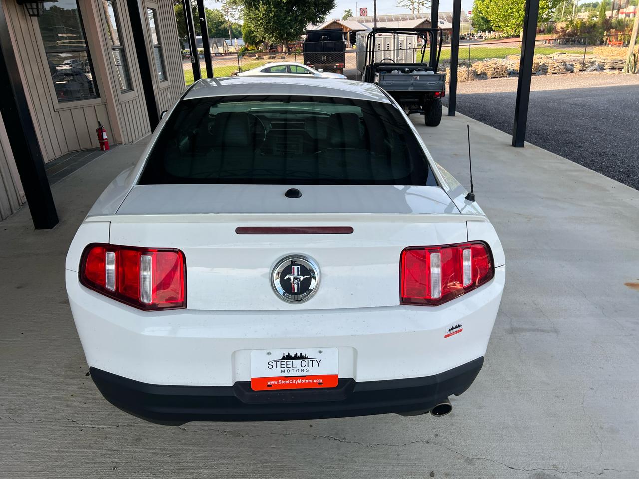 Ford Mustang  2010