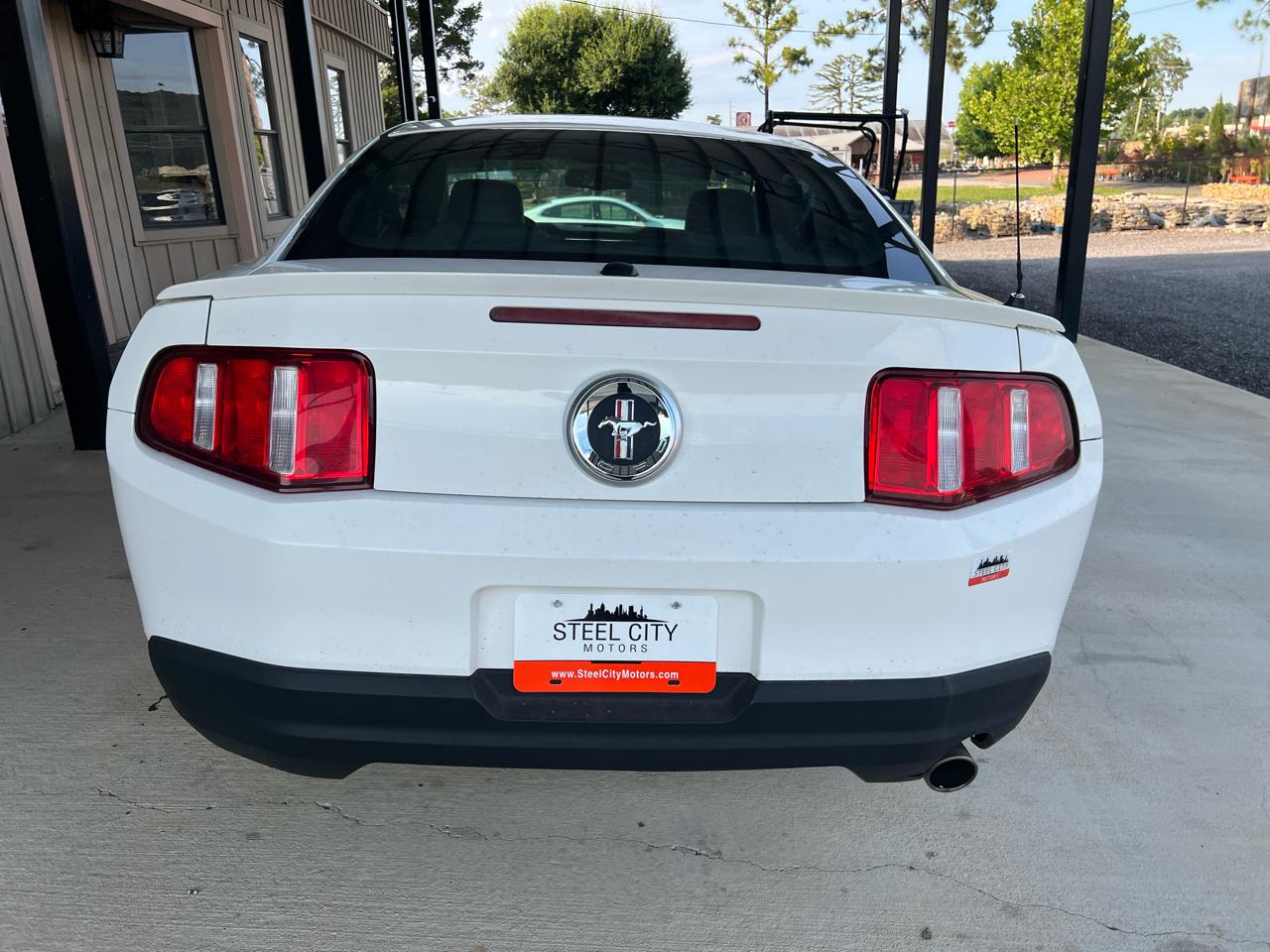 Ford Mustang  2010