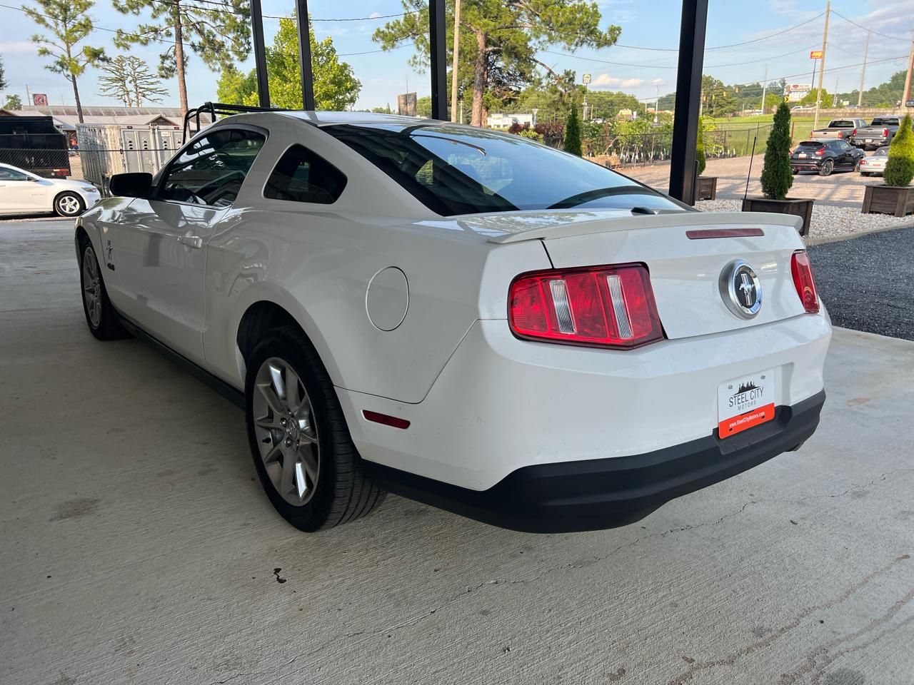 Ford Mustang  2010