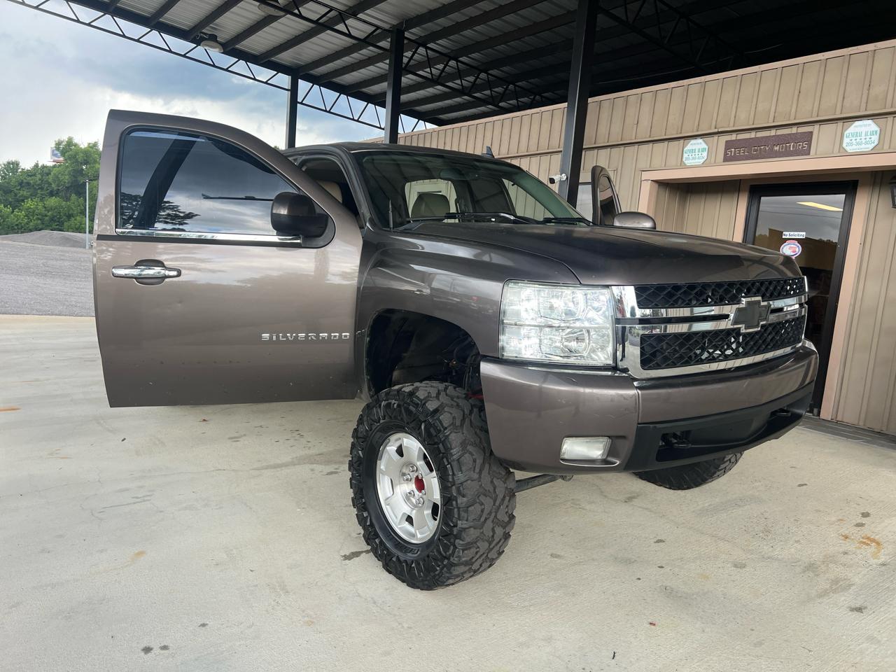 Chevrolet Silverado 1500 LTZ Z71 Crew Cab 4WD 2007