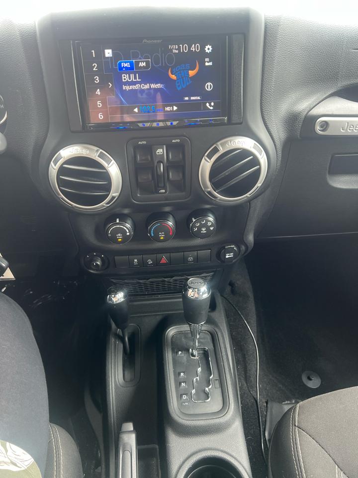 Jeep Wrangler  2017
