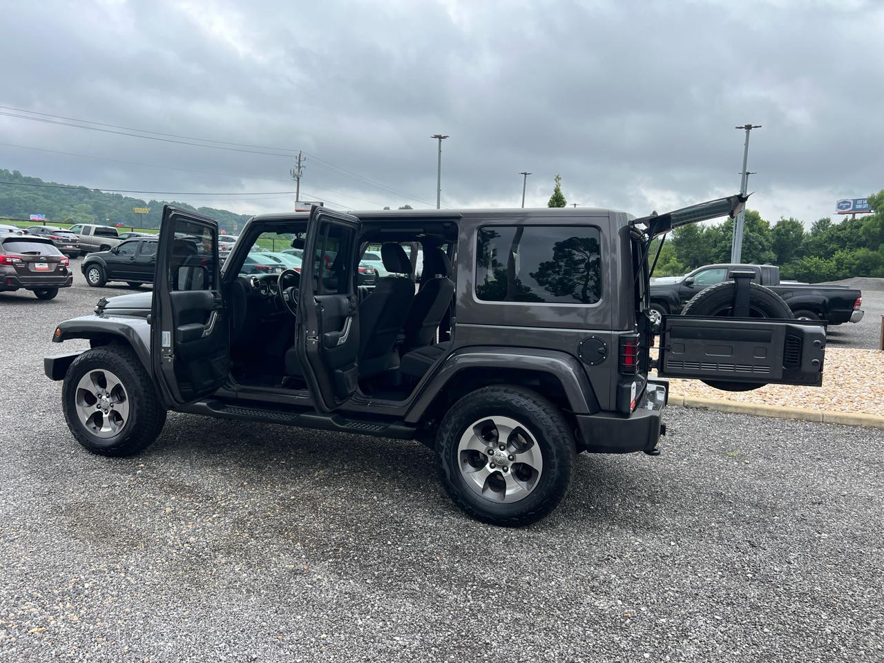 Jeep Wrangler  2017