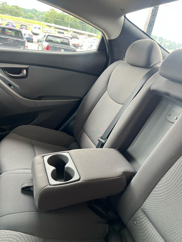 Hyundai Elantra  2016