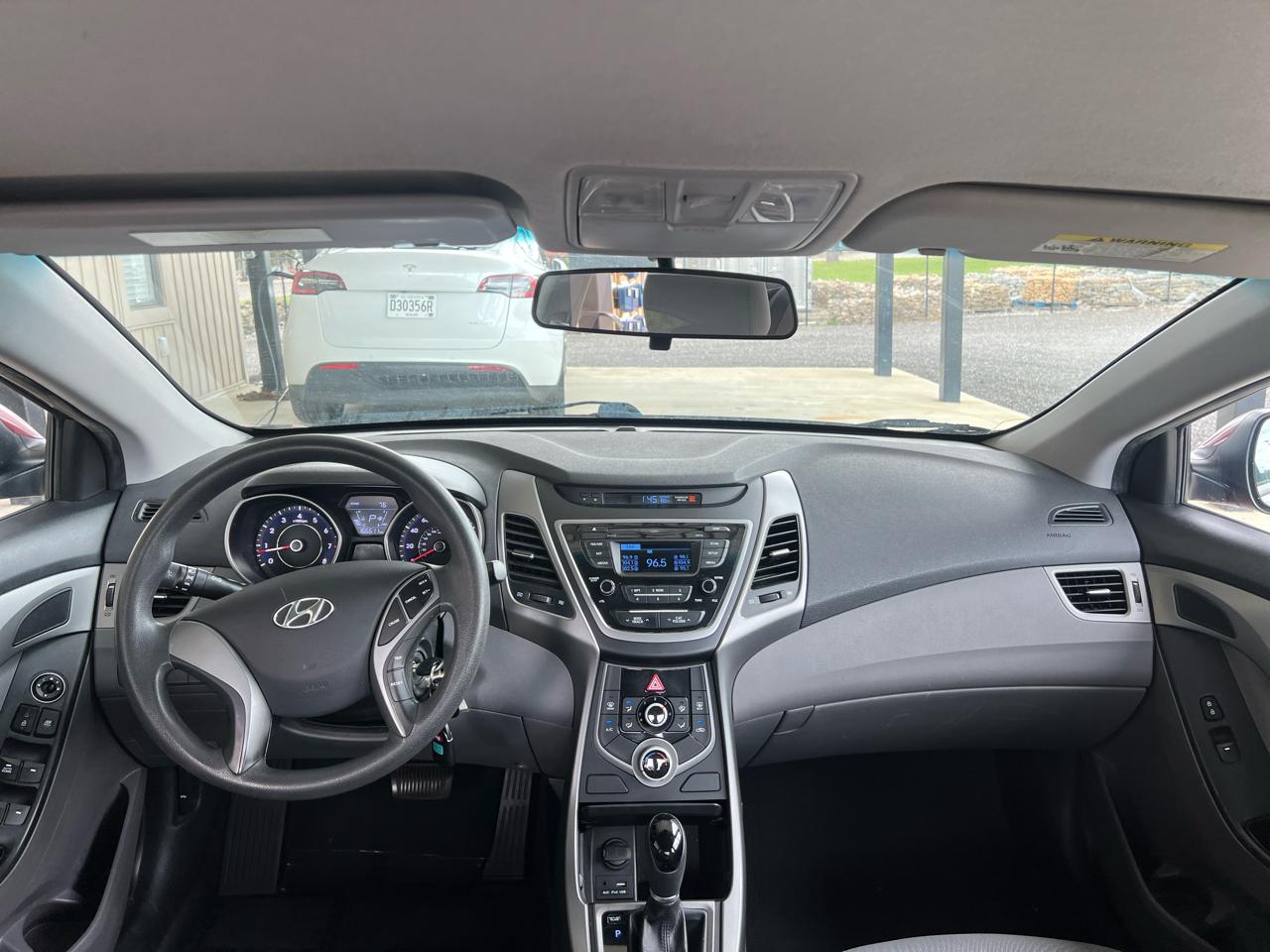Hyundai Elantra  2016