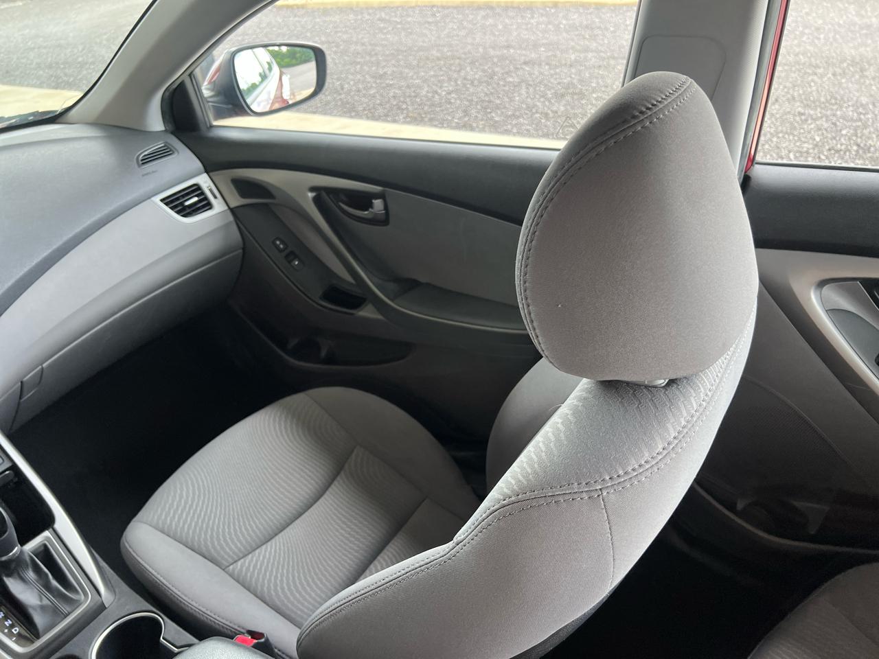 Hyundai Elantra  2016
