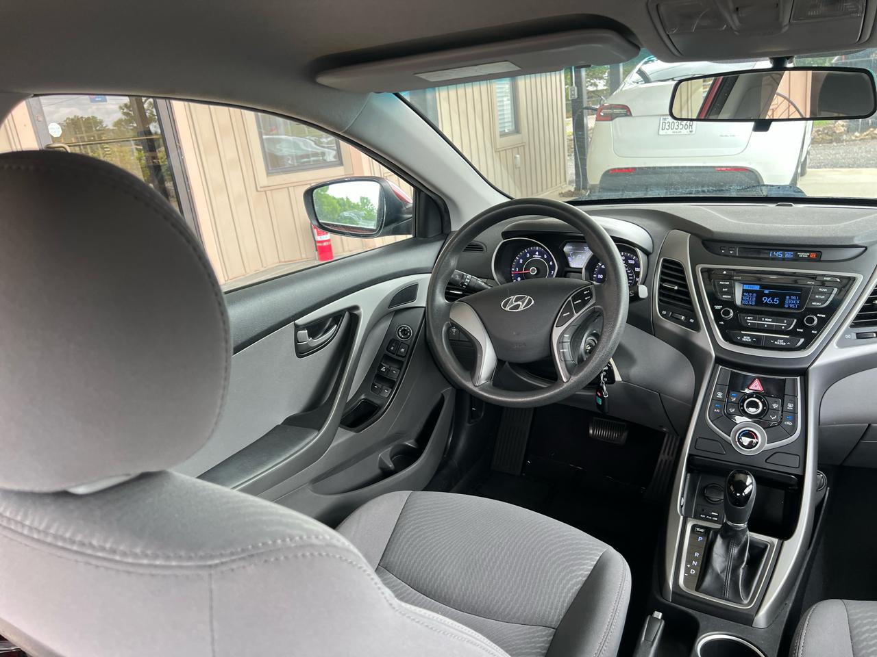 Hyundai Elantra  2016