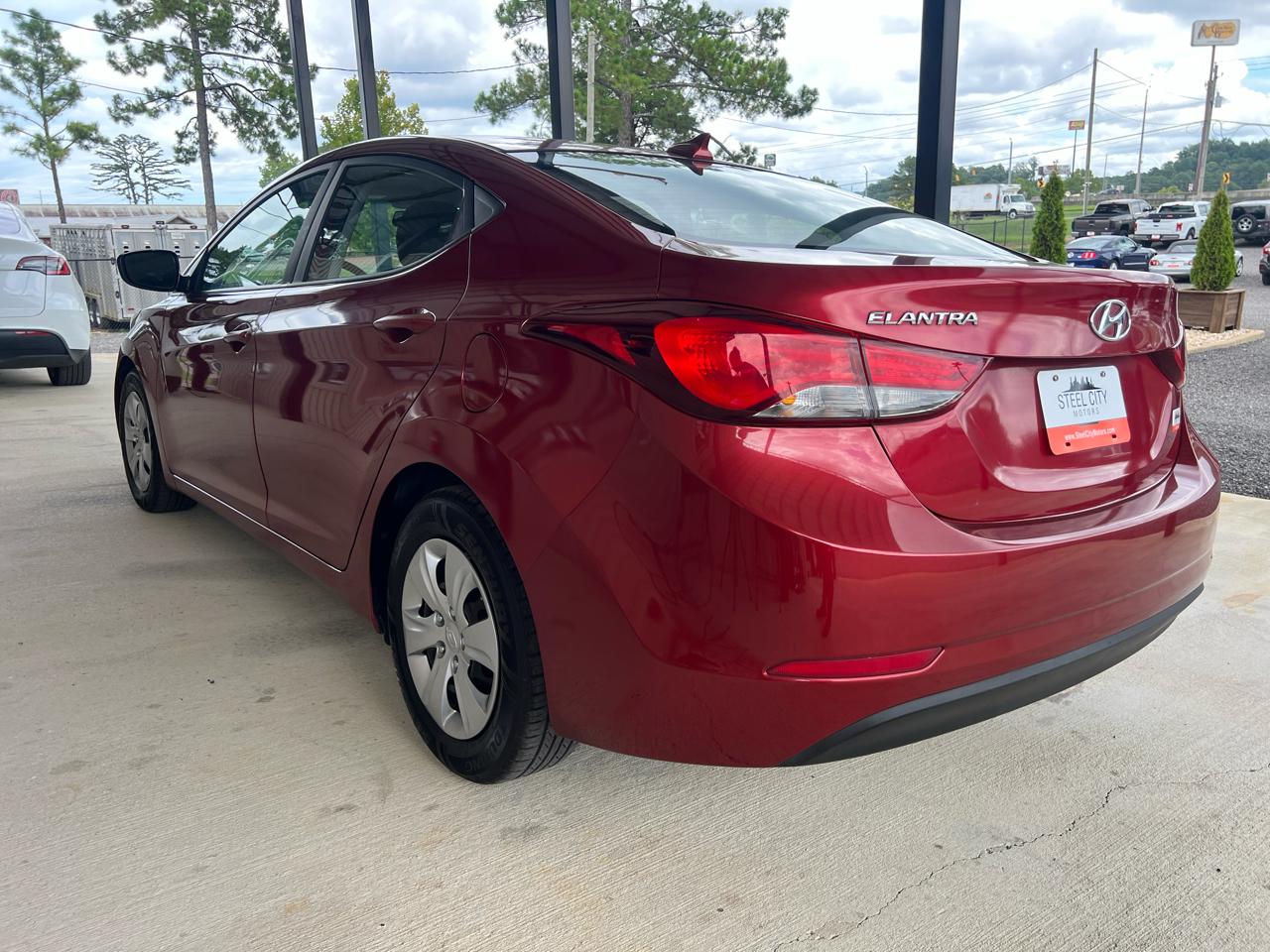 Hyundai Elantra  2016