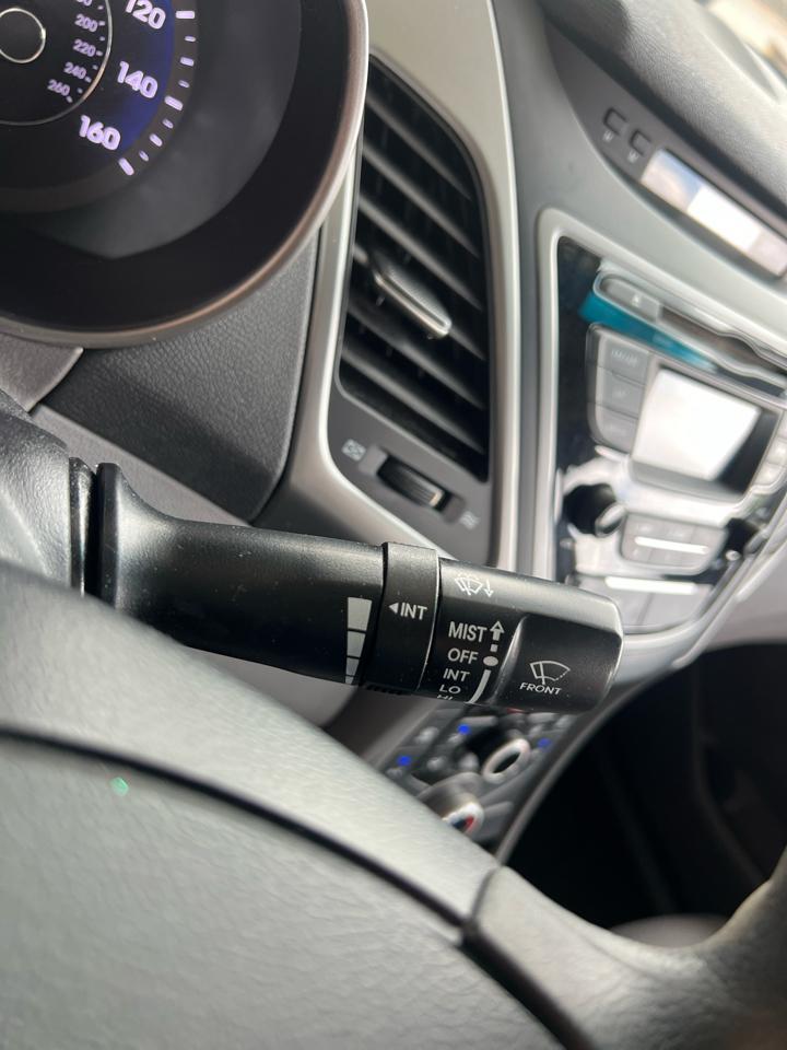 Hyundai Elantra  2016