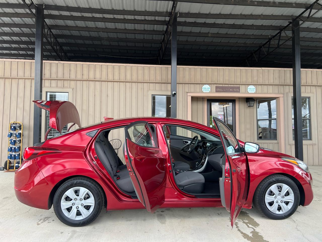 Hyundai Elantra  2016