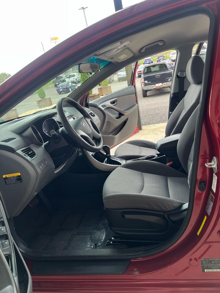 Hyundai Elantra  2016