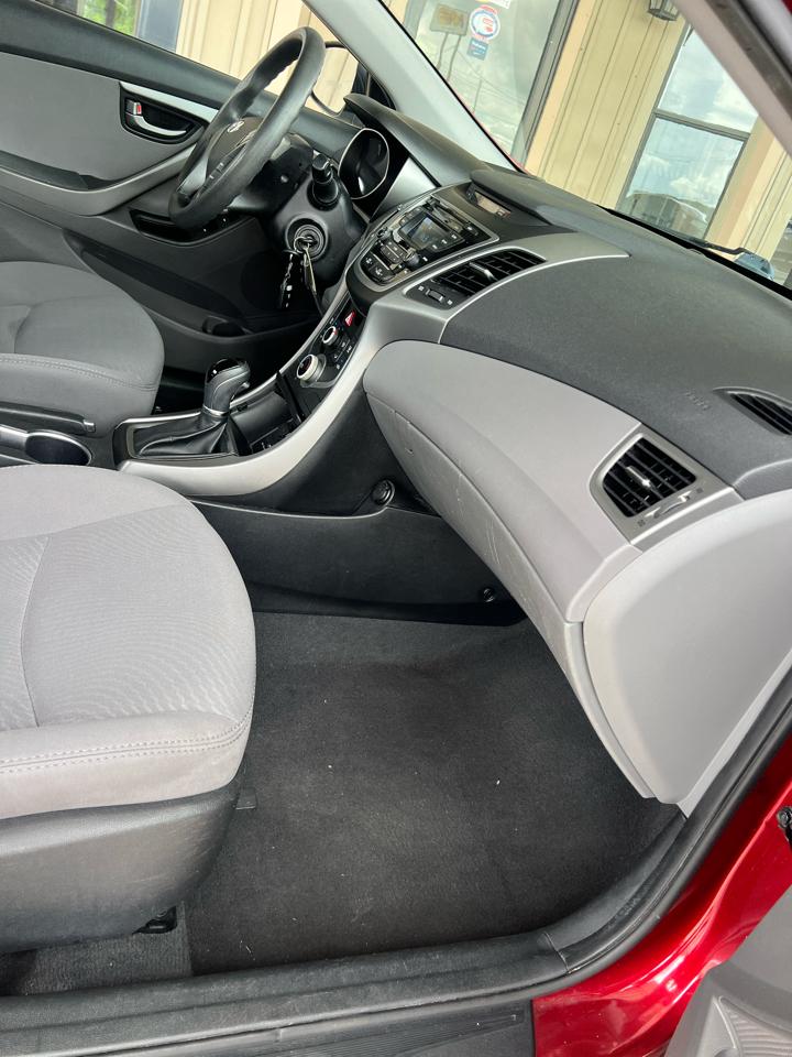 Hyundai Elantra  2016