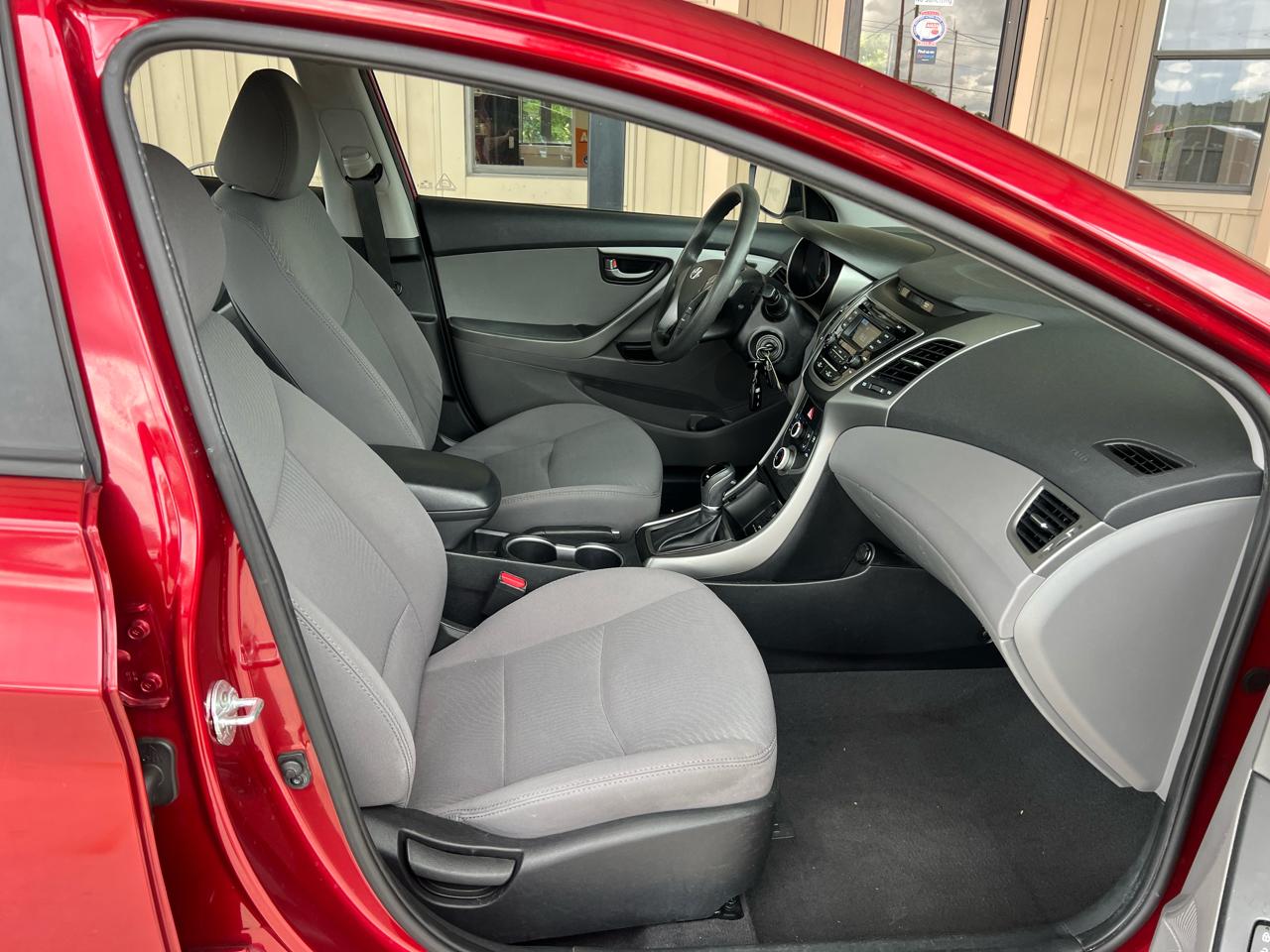 Hyundai Elantra  2016