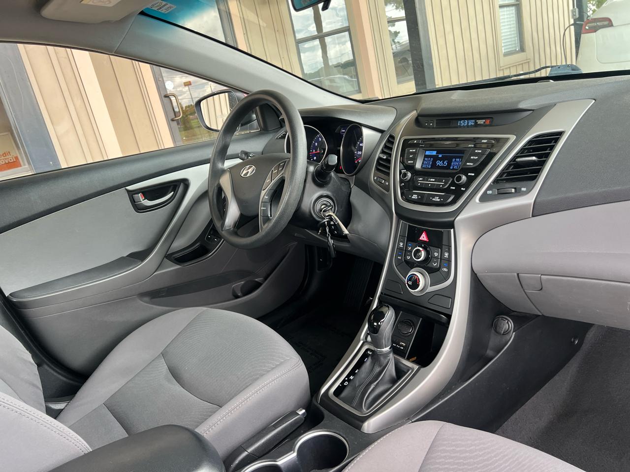Hyundai Elantra  2016
