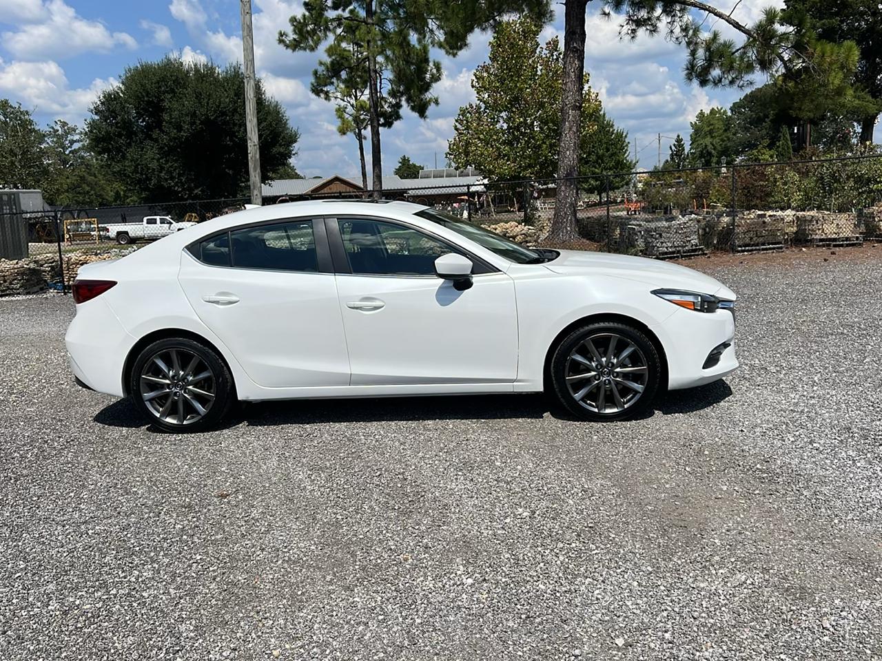 Mazda MAZDA3  2018