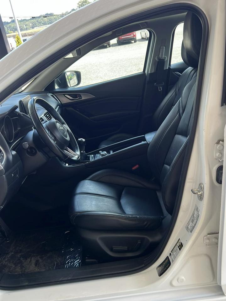 Mazda MAZDA3  2018