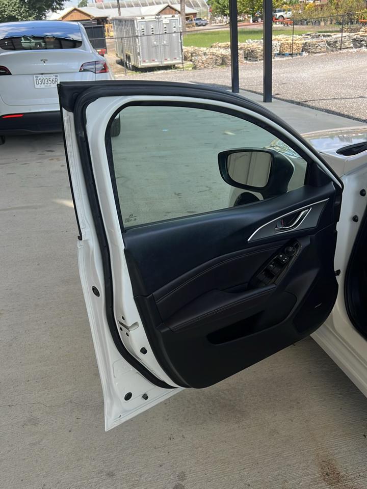 Mazda MAZDA3  2018