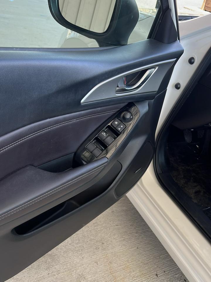 Mazda MAZDA3  2018