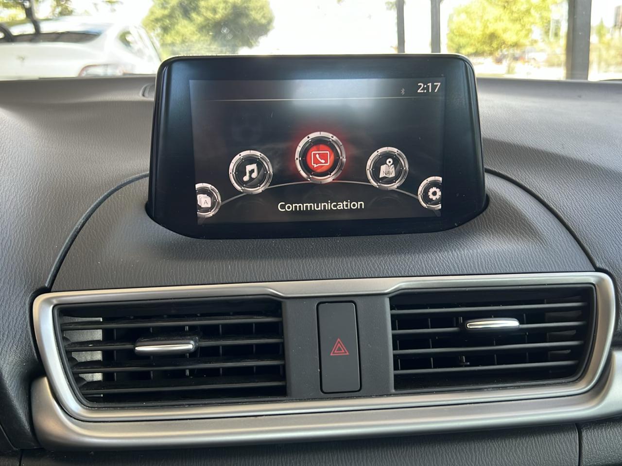 Mazda MAZDA3  2018