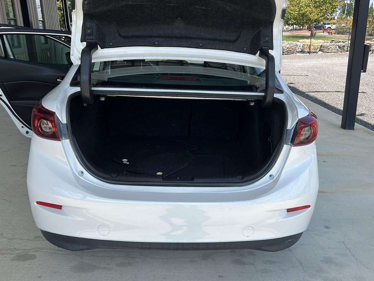 Mazda MAZDA3  2018