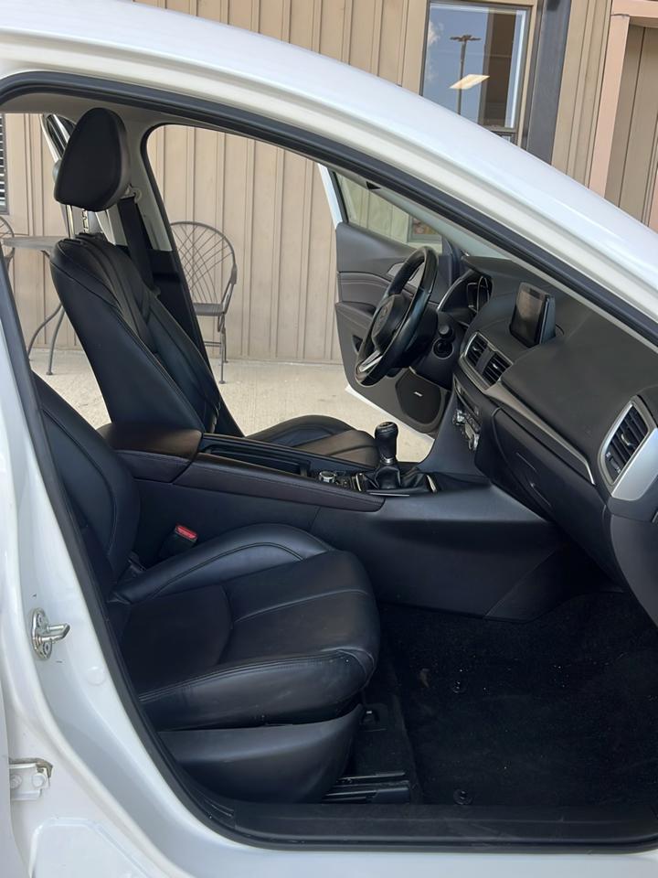 Mazda MAZDA3  2018