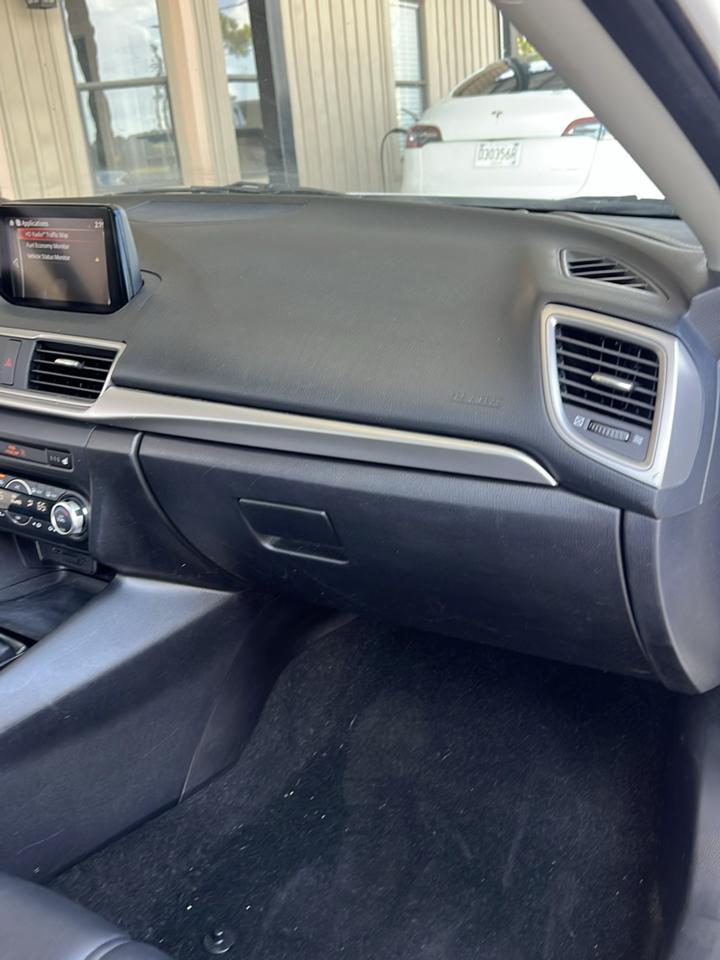 Mazda MAZDA3  2018