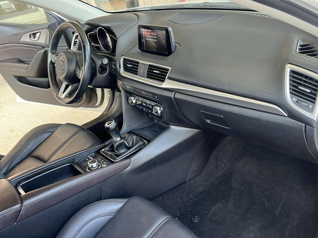 Mazda MAZDA3  2018