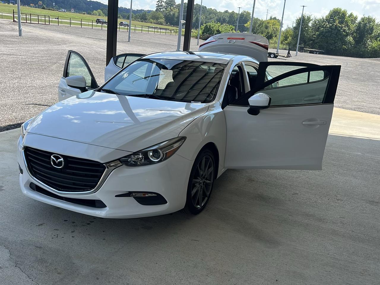 Mazda MAZDA3  2018