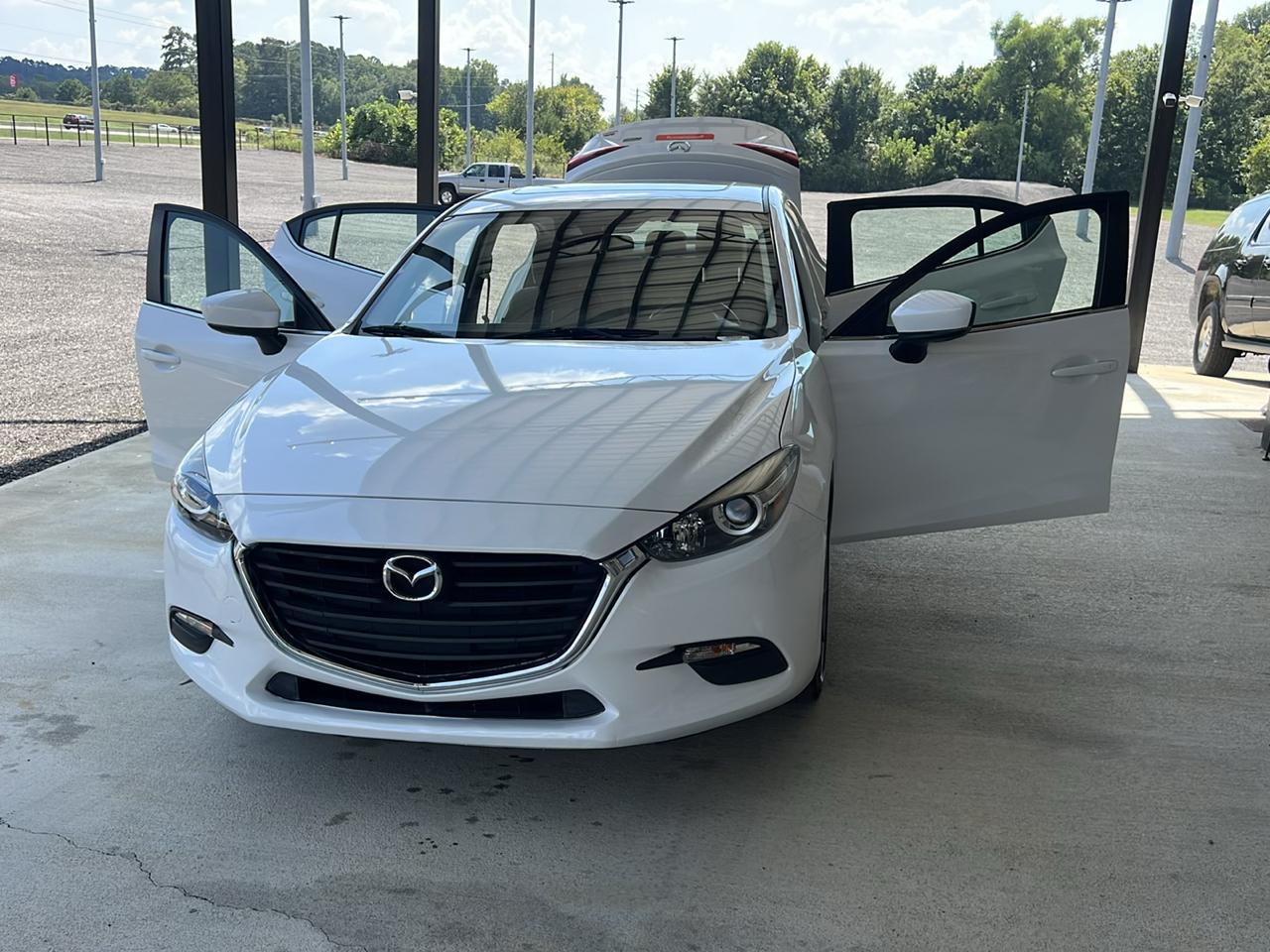 Mazda MAZDA3  2018